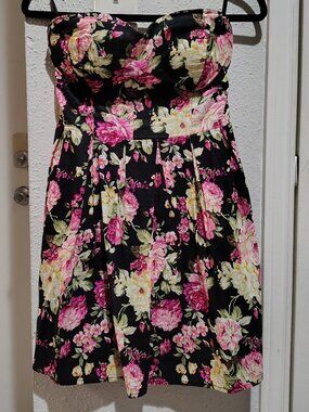 SAYWHAT Floral Strapless Dress